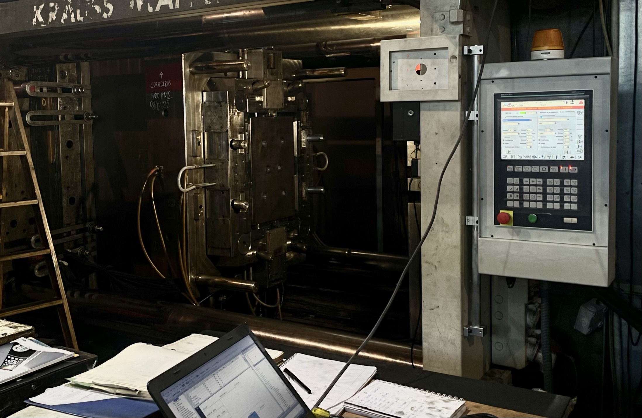 Retrofitting de una Krauss Maffei de 2500 Tn